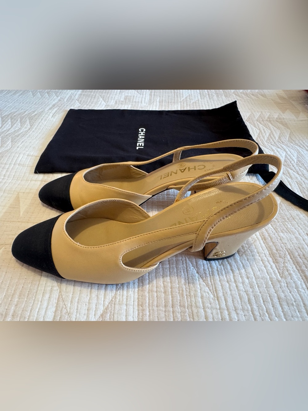 Chanel Goatskin Grosgrain Cap Toe Sling back Heel Two Tone Beige Black Sz 37 - Picture 9 of 11